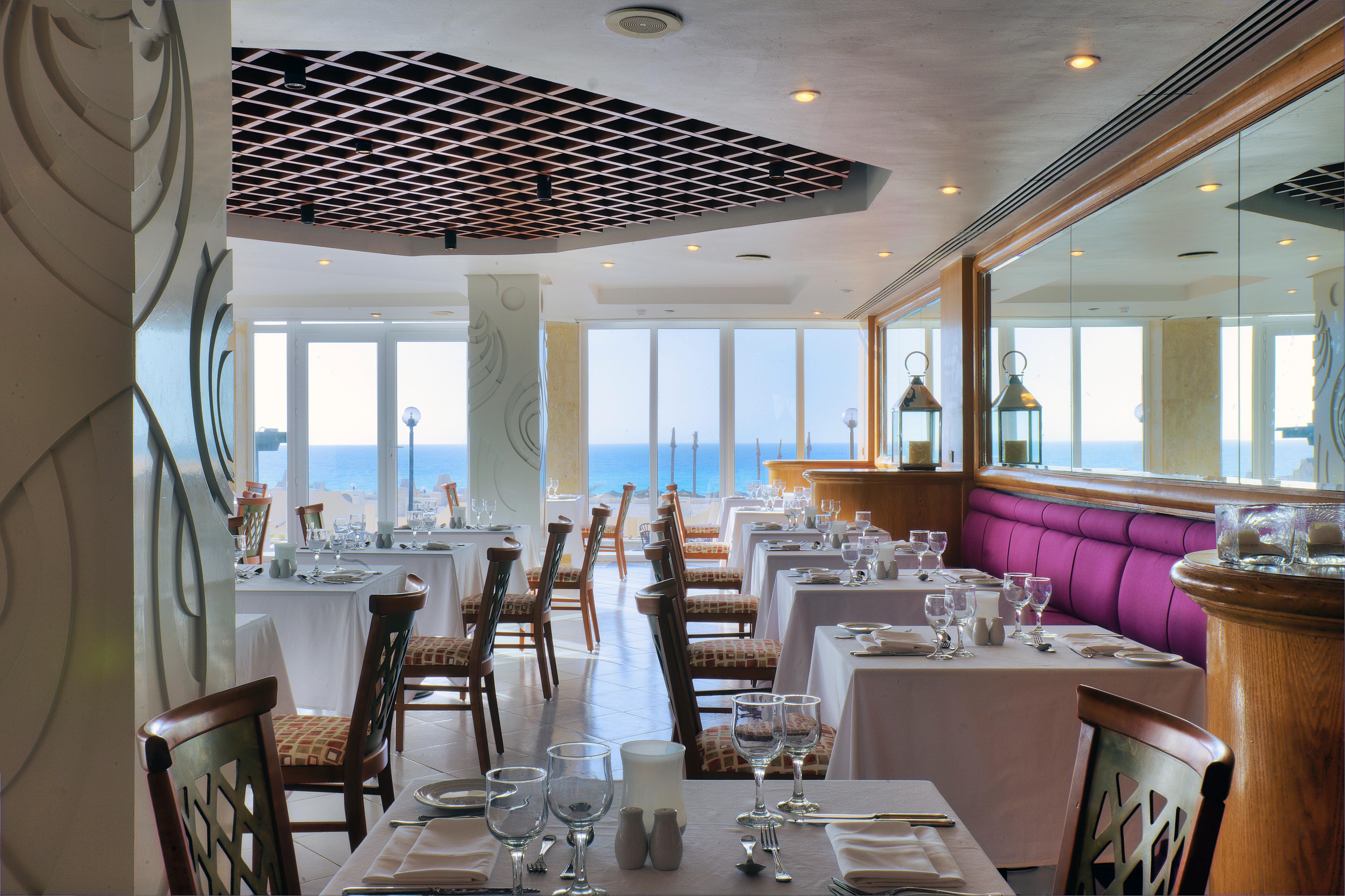 Borg El Arab Beach Resort Exteriör bild The restaurant
