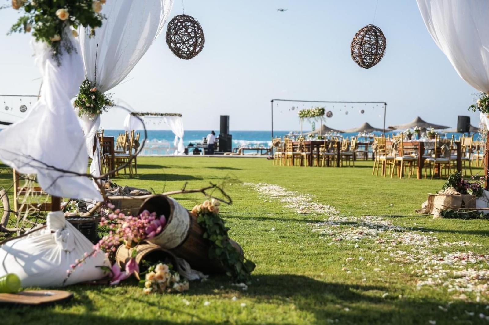Borg El Arab Beach Resort Exteriör bild Wedding at the beach