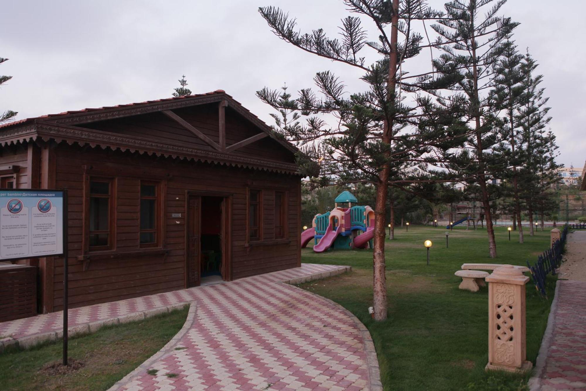 Borg El Arab Beach Resort Exteriör bild The park